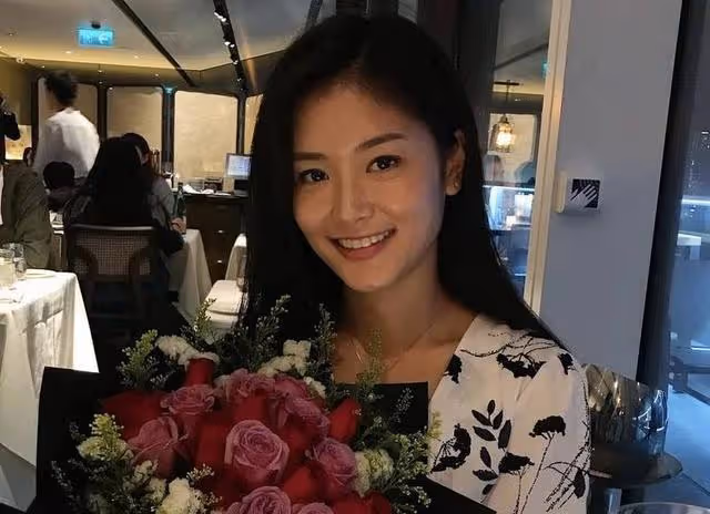 恭喜！香港著名靚模曬唯美藝術照宣布懷孕，被網友大讚最美孕媽