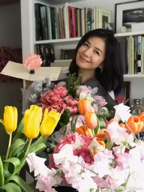 下半生靠自己!紅姑「身價破4億擁3房」生活卻樸實簡單 「最愛穿拖鞋逛市場」享受13年獨居