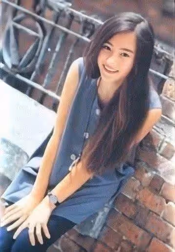 張柏芝曬學生照驚豔眾人,與關之琳李嘉欣的學生照比毫不遜色!