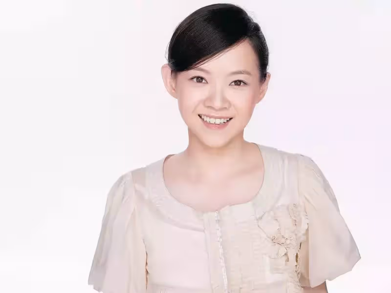 曾志偉女兒曾寶儀:父母離異有陰影,和初戀相守16年,48歲仍未婚