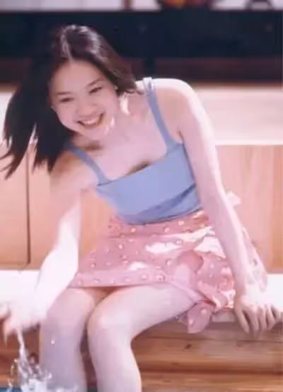 曾志偉女兒曾寶儀:父母離異有陰影,和初戀相守16年,48歲仍未婚