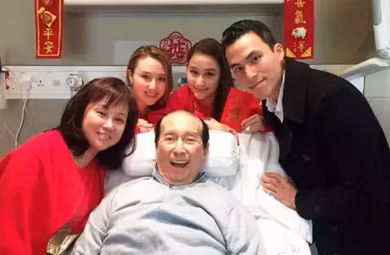 87歲到98歲，賭王續命的11年，何家人做的那些事到底有多瘋狂？