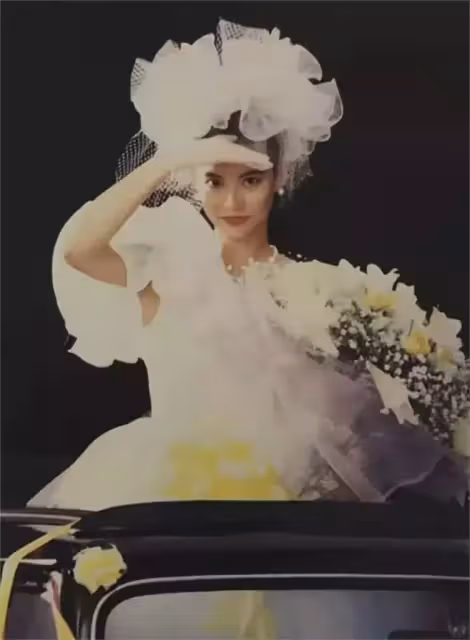 獲封最美金牌經紀人！霍汶希曬18歲舊照　網一看全愣：這是林青霞?