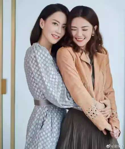 獲封最美金牌經紀人！霍汶希曬18歲舊照　網一看全愣：這是林青霞?