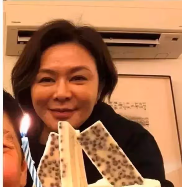 6位香港頂級美人的落幕，關之琳臉腫到認不出，張敏毀掉經典角色