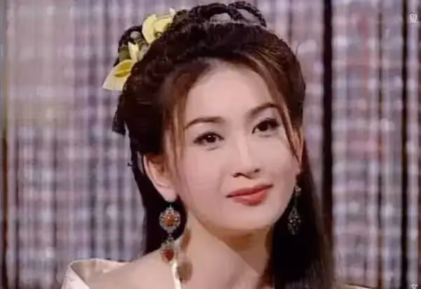 6位香港頂級美人的落幕，關之琳臉腫到認不出，張敏毀掉經典角色