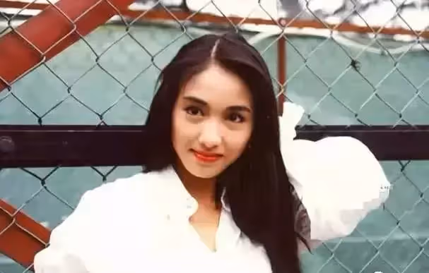 《古惑仔》9位女主命運大不同,有人成富婆,有人賣魚蛋賺的比拍戲還多