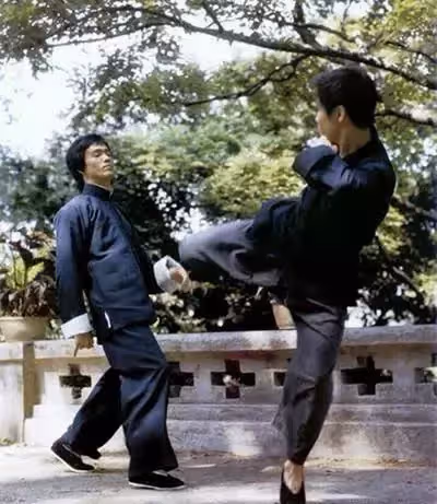 盤點李小龍創造的9大世界紀錄,1秒鐘內可以打出9拳,至今無人能破!