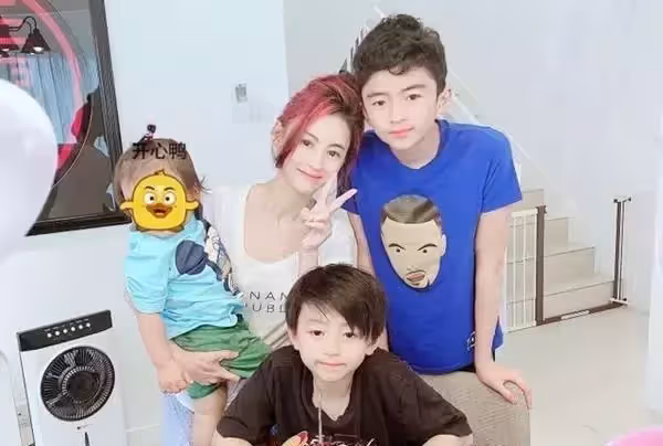 疫情下港星生存艱難,張柏芝黃宗澤店鋪停業,陳展鵬被拖欠數百萬