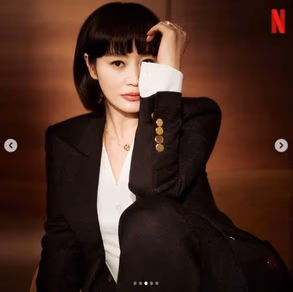 金惠秀51歲S曲線迷倒GD!打敗全智賢登「身材最好女星」冠軍