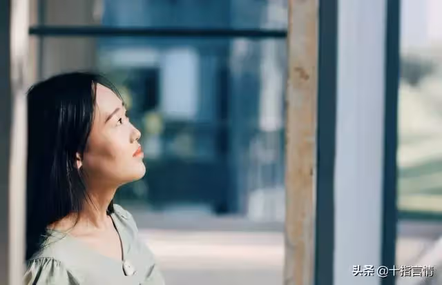 嫁給情人後我才明白:女人在婚外情中,有三種行為最讓人後悔