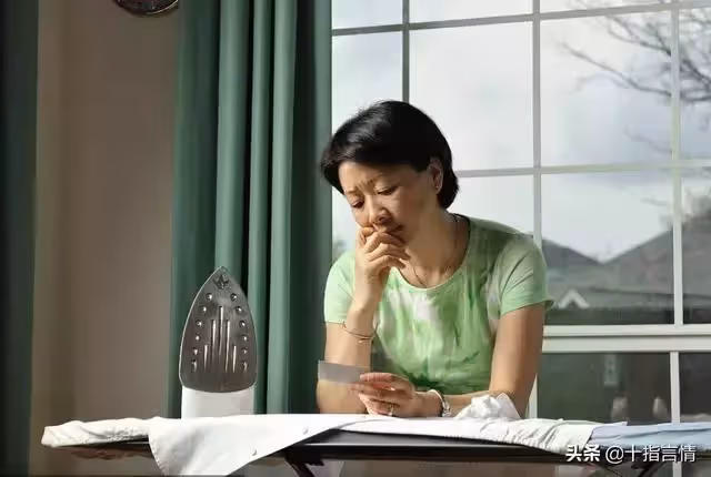 嫁給情人後我才明白:女人在婚外情中,有三種行為最讓人後悔
