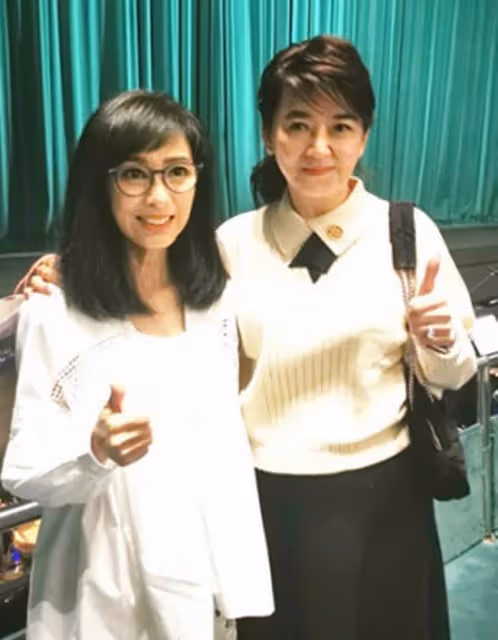 兩大女神罕同框！米雪與胡慧中看粵劇，自曝小3歲後輩是其偶像
