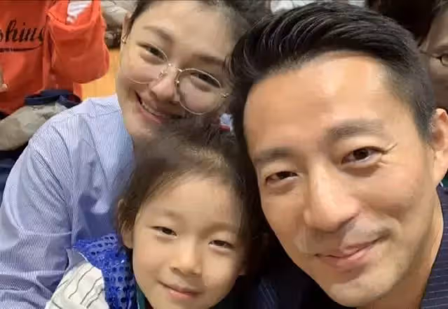 大S結婚後首次露面！與友人聚會笑真甜，肚子贅肉比麒麟臂還搶鏡
