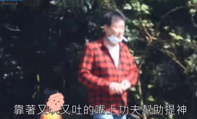 59歲金鐘視帝秘密二婚!與印尼妻子甜蜜出遊,兒子身高到父母腰部