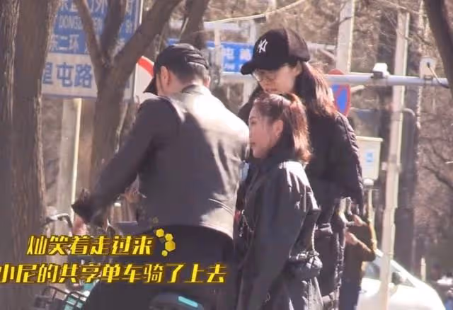 尼格買提再被疑離婚，與兩美女外出遊玩心情好，妻子社交平台停更