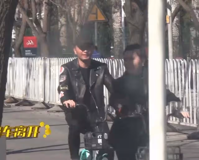 尼格買提再被疑離婚,與兩美女外出遊玩心情好,妻子社交平台停更