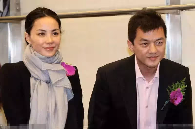 恭喜！李亞鵬宣布結婚生子，曬出跟妻子海哈金喜合影，甜蜜告白