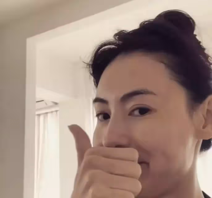 張柏芝關掉濾鏡，關掉美顏，瞬間露出真顏！網友：讓我冷靜一下！
