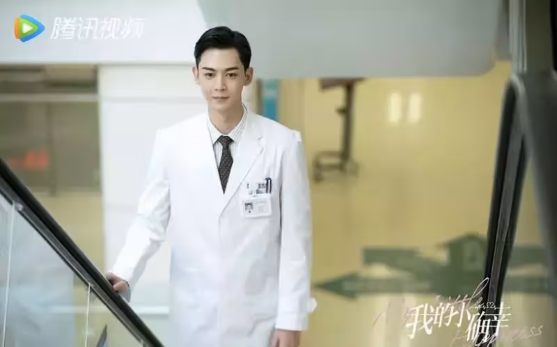 演醫生適配度最高男星TOP 10!肖戰穿白大褂帥翻,檀健次、鍾漢良渾身禁慾感