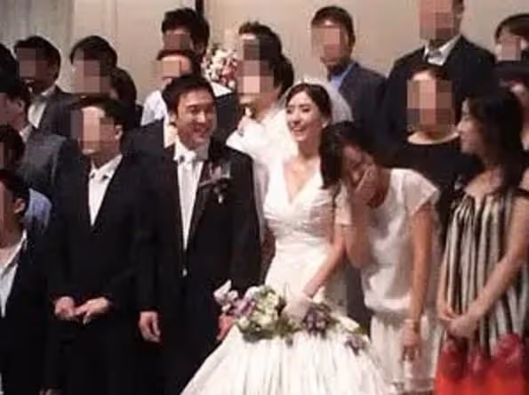 韓彩英最紅時突然嫁人,隱退多年卻突然復出,據傳與丈夫債務危機有關