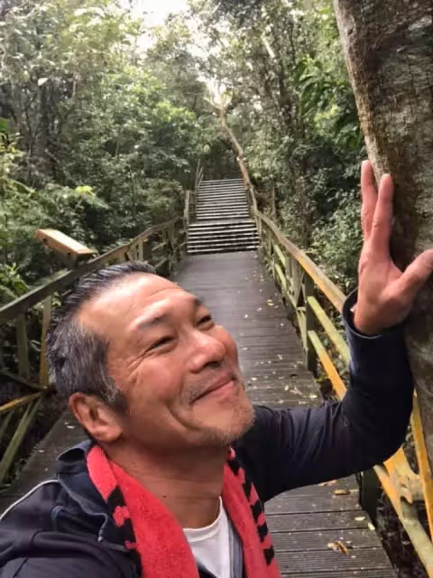 62歲黃仲崑想隱居山林「自然養生有一套」靠爬山健身「堅持3低飲食」曝獨特保養秘訣:和兒子當交心好友