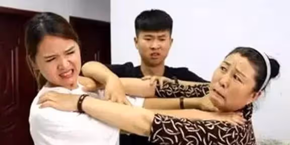 你當年給誰帶娃兒,誰就給你養。老婆婆一句話讓兒媳婦頓時無語了