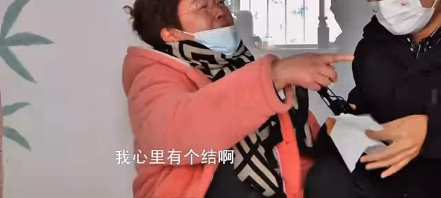 強勢婆婆抱怨兒媳忘恩負義,兒子怒懟:你沒生她,也沒養她