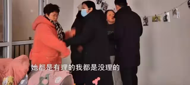 強勢婆婆抱怨兒媳忘恩負義,兒子怒懟:你沒生她,也沒養她