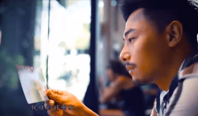 TVB肌肉男神執導首部電影即獲獎，自稱是「廢物」，自覺虧欠父母