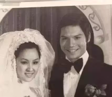 向華強年輕時長啥樣?當照片流出,才知為啥成龍怕他,關之琳愛他
