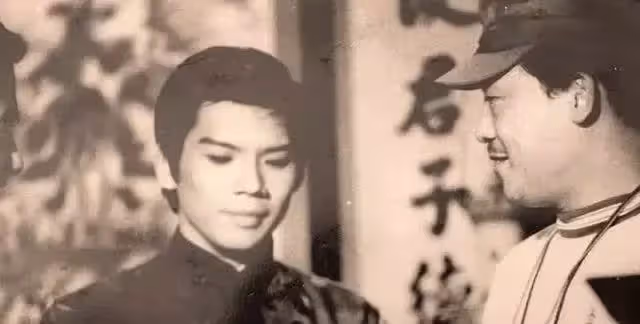 向華強年輕時長啥樣?當照片流出,才知為啥成龍怕他,關之琳愛他