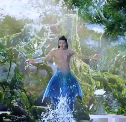 任嘉倫穿肌肉衣遭批不敬業,導演首出面澄清,力挺其專業稱很辛苦