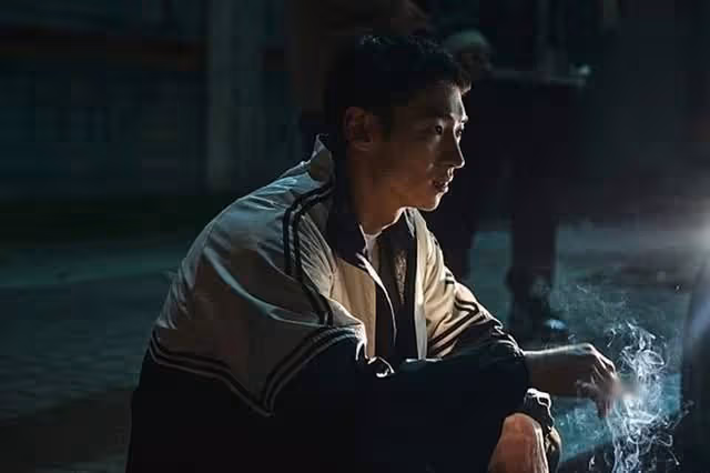 《我是遺物整理師》李帝勛抽菸很自然?16個私下會抽菸的韓星