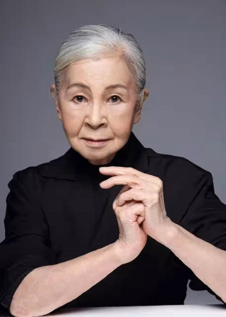 84歲日本服裝設計師逝世，曾與張藝謀深度合作，遺作剛上映一個月