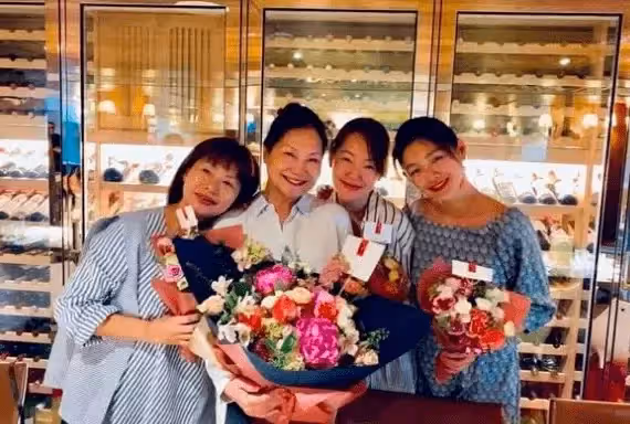 拒見新女婿!S媽曬鬥雞暗示心情不爽「曾拒當生育機器」 為離婚替前夫還債百萬