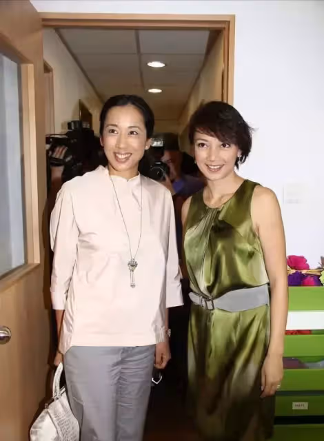 豪門媳婦待遇大不相同!霍家三個兒媳名字都是疊字「郭晶晶被感激下嫁霍家」 而她不受重視「連婚禮都沒有」