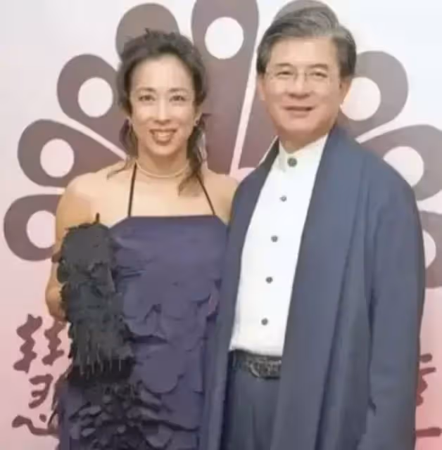 豪門媳婦待遇大不相同!霍家三個兒媳名字都是疊字「郭晶晶被感激下嫁霍家」 而她不受重視「連婚禮都沒有」