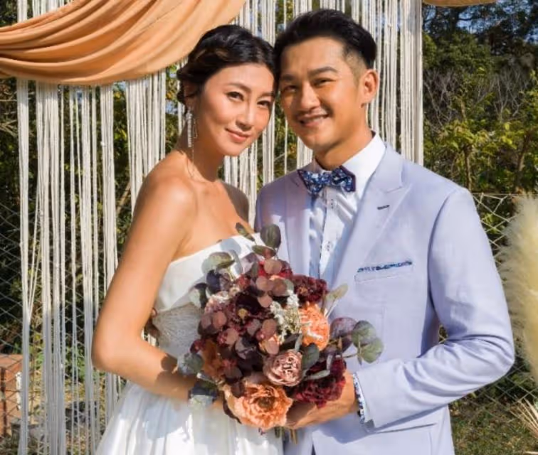 胡定欣前男友舉辦婚禮,山邊撿樹枝做裝飾,模特女友已懷孕3個月