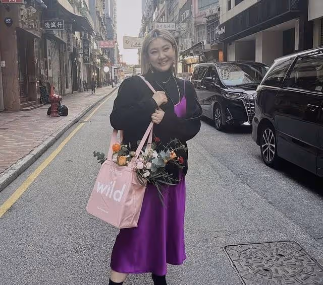 香港知名歌手迎來新戀情！男友是花店老闆，減肥20斤為搏情郎一笑