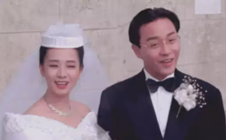 「港圈女神」毛舜筠，她是張國榮唯一求過婚的人，60歲依舊美豔，卻一直活在後悔之中