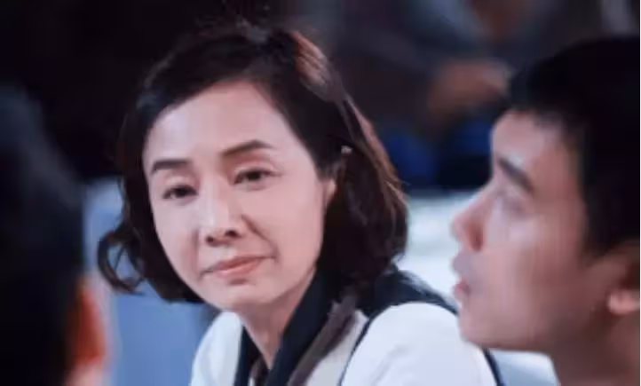 「港圈女神」毛舜筠，她是張國榮唯一求過婚的人，60歲依舊美豔，卻一直活在後悔之中