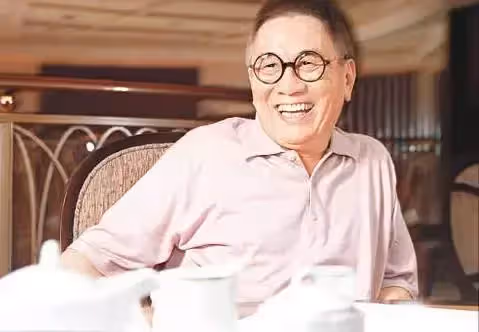 香港首位申請破產的人，女兒變身成兒子，奇女子狄娜的傳奇人生路