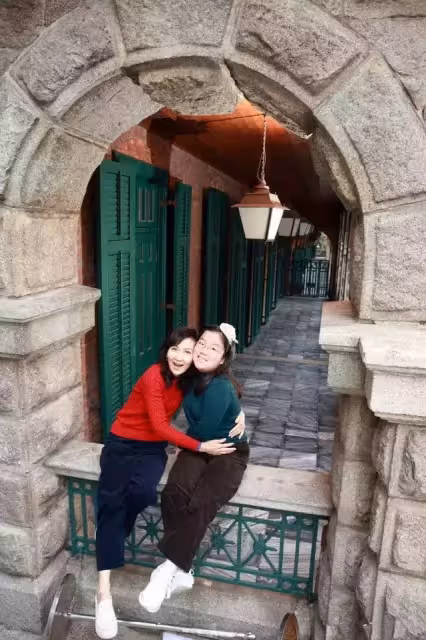 當紅隱退嫁富商！婚姻被插足「失去孩子被判無法生育」又離婚　堅強撐過「與養女相依為命」64歲現況曝光