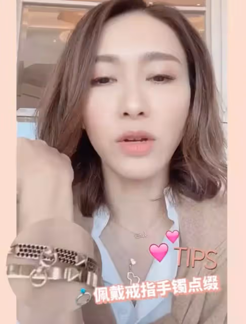 黎姿3億豪宅內景曝光，奢華堪比皇宮，視野絕佳廁所都能觀維港美景，與殘障富豪老公結婚12年仍很恩愛