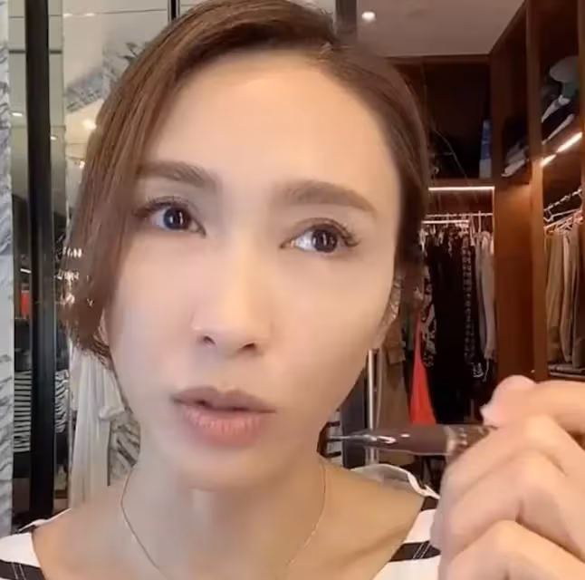 黎姿3億豪宅內景曝光，奢華堪比皇宮，視野絕佳廁所都能觀維港美景，與殘障富豪老公結婚12年仍很恩愛
