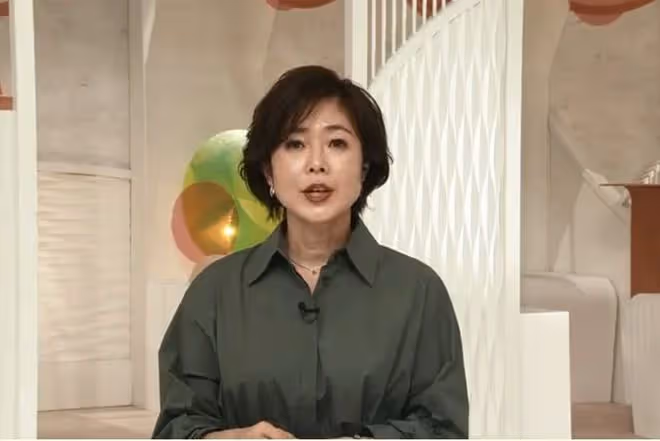 日主播工作遇7級地震，影棚劇烈晃動燈架險摔碎，本人仍鎮定播報
