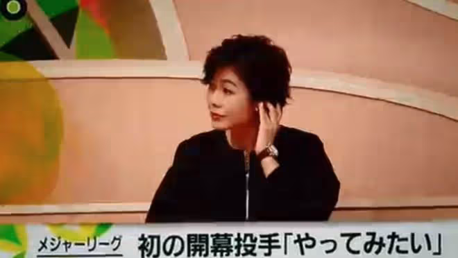 日主播工作遇7級地震，影棚劇烈晃動燈架險摔碎，本人仍鎮定播報