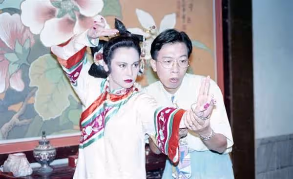 台灣「姊弟戀始祖」現在怎麼了？曹啟泰「閃婚大10歲影后」眾人看衰 負債6000萬「婚後35年近況」曝光
