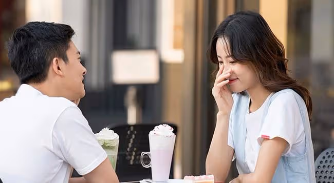 我的青梅竹馬，在她的低谷期愛上了別的男人，最後身中數刀死亡